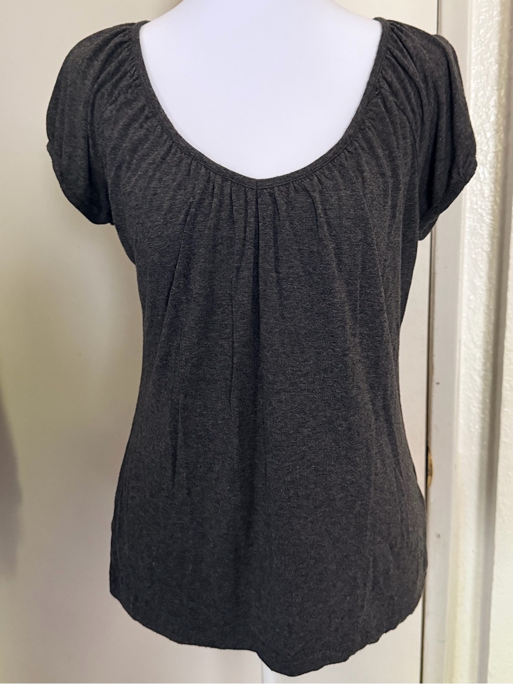 H&M Dark Gray Scoop Neck Short Sleeve Top